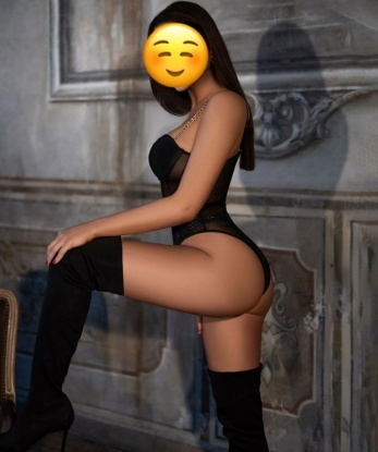 ❤️💦
Я сделаю все, чтобы ты почувствовался настоящим мужчиной: отдаюсь без ограничений и всегда открыта для новых экспериментов. 🌟💫
Мои услуги широки и разнообразны, чтобы удовлетворить даже самые изысканные фантазии. 💞😈
Мои фото подтверждают мою красоту и аппетитную фигуру – как ты можешь видеть, ты не останешься равнодушным. 😉📸
Живу в Москве, самом красивом и увлекательном городе. Так что, если ты тоже находишься в Москве, давай встретимся и погрузимся в мир наслаждения вместе! ✨🏙️
Отзывы моих довольных клиентов говорят о моих навыках и профессионализме. Доверься мне, и я подарю тебе незабываемые моменты сладкого блаженства. 🌹💕
Не медли, бронируй своё чудесное свидание со мной прямо сейчас! 📞💞 Ани